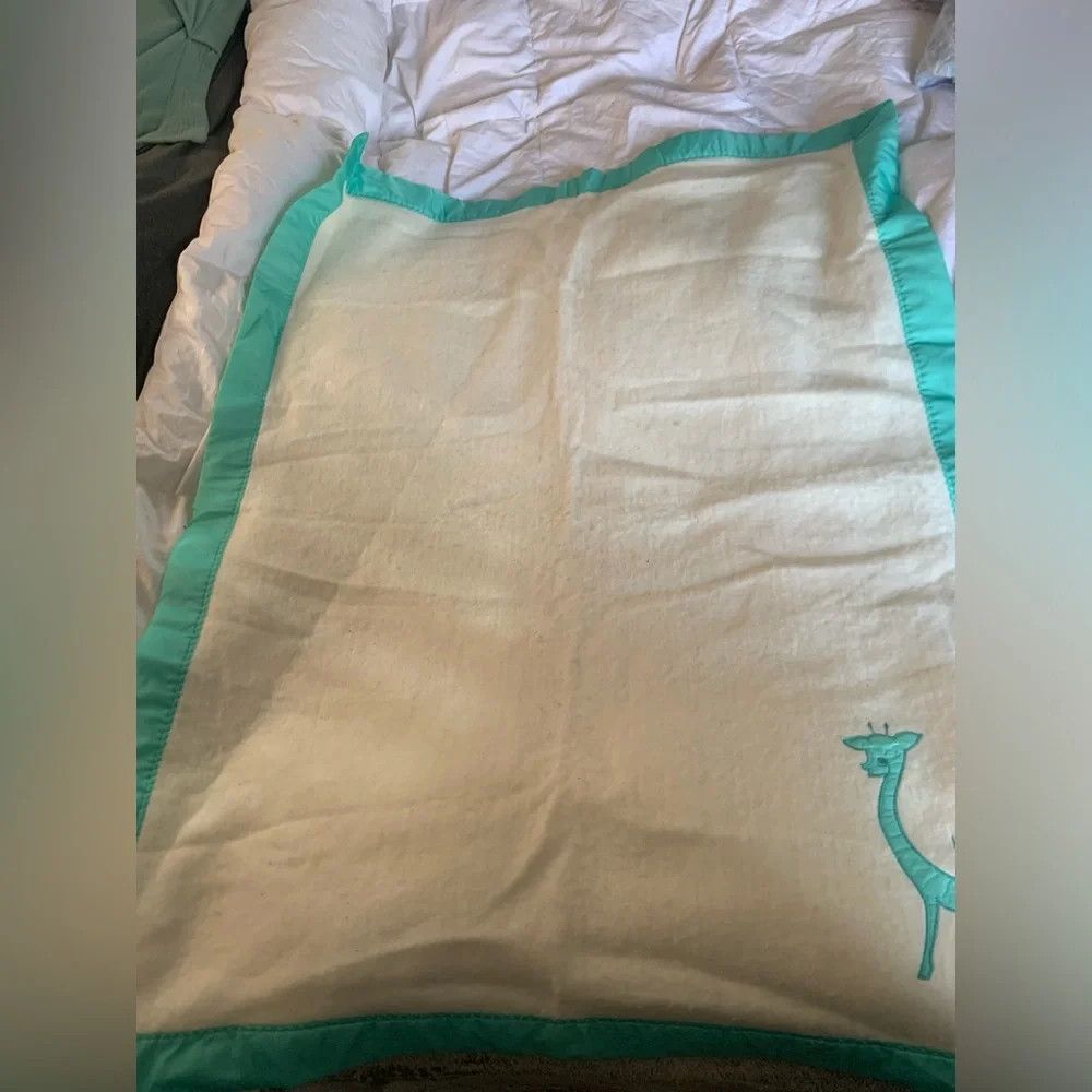 Vintage‎ Chatham Acrylic Baby Blanket Blue Satin Trim Giraffe zoo unique 90s 80s